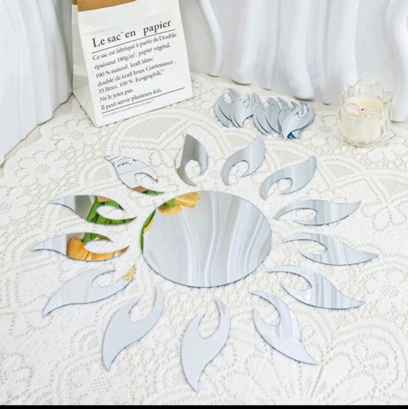 Sunflower 🌻 Shaped Mirror Wall Decor - Picture 2 of 7